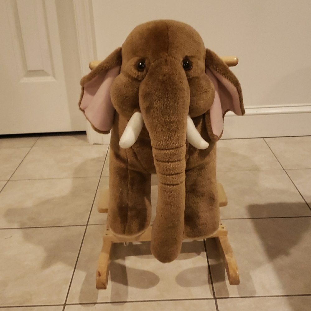 HAPPY TRAILS Plush Elephant Rocker Ride On Toy with Sound- Baby/Kids/Toddler EUC - Picture 5 of 13